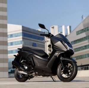Read more about the article SCOOTER KYMCO SKYTOWN 125i TOP CASE