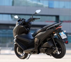 SCOOTER KYMCO SKYTOWN 125i TOP CASE